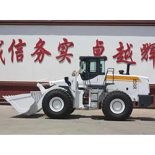 מטען חפירה קדמית